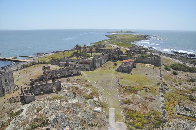 Isla de Flores Sitios de Memoria Uruguay Isla de Flores Sitios de Memoria Uruguay